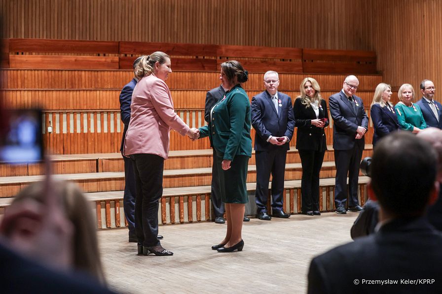 003_Minister_Malgorzata_Paprocka_odznaczenia_panstwowe_Pracownicy_Biura_RPO_20231214_PK2_9601.jpg