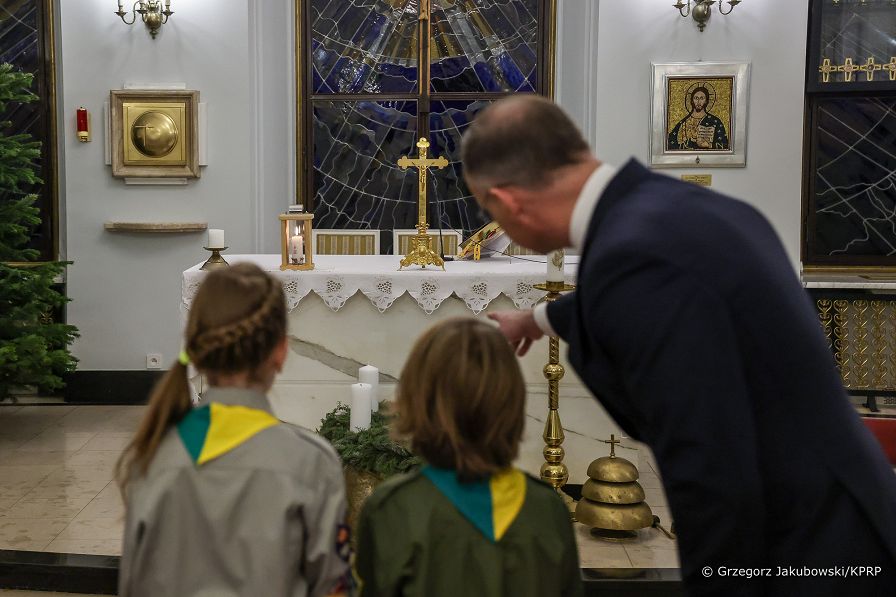 10_Para_Prezydencka_Betlejemskie_Swiatelko_Palac_Prezydencki_20231215_MB1_1363.jpg