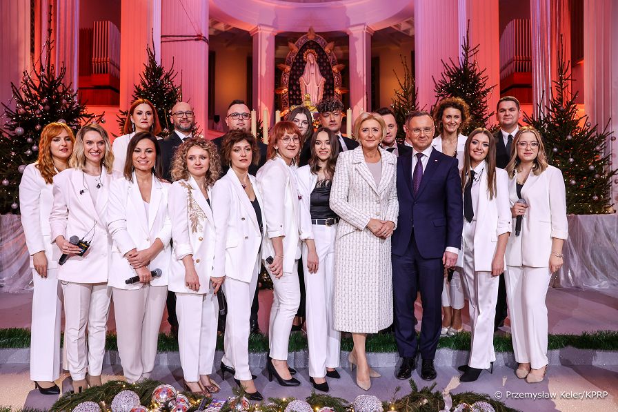017_Para_Prezydencka_nagranie_koncert_kolend_Niepokalanow_20231214_PK1_4006.jpg