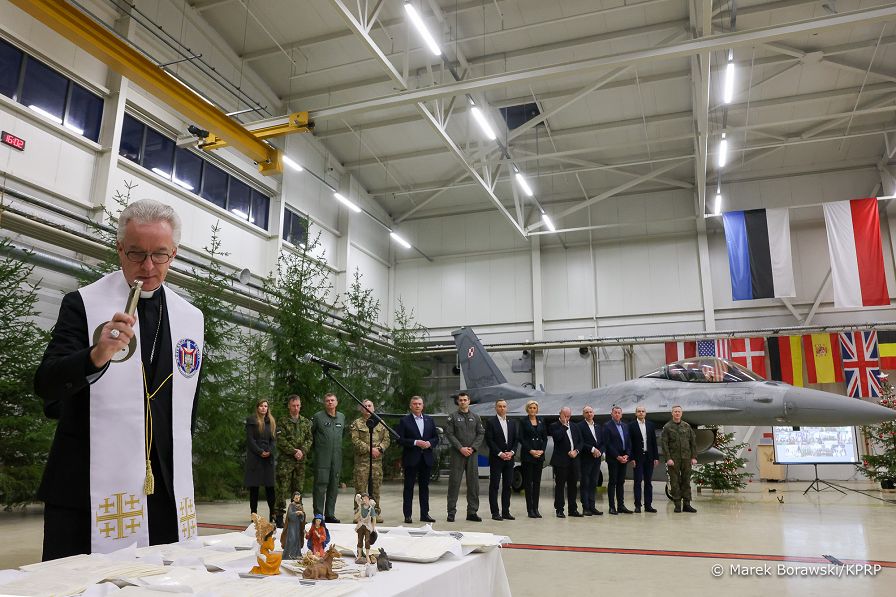 17_Andrzej_Agata_Duda_spotkanie_swiateczne_Estonia_20231218_MB1_3405.jpg