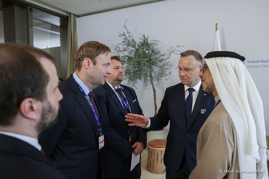 04_Andrzej_Duda_COP28_spotkanie_Prezydent_ZEA_20231202_JSZ_7772.jpg