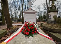 002_Wiazanka_grob_Aleksander_Lados_20231227_MB1_9735.jpg