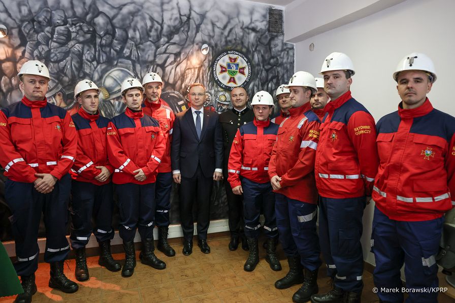 09_Andrzej_Duda_Jaworzno_Sobieski_Ratownicy_20231204_MB2_9986.jpg