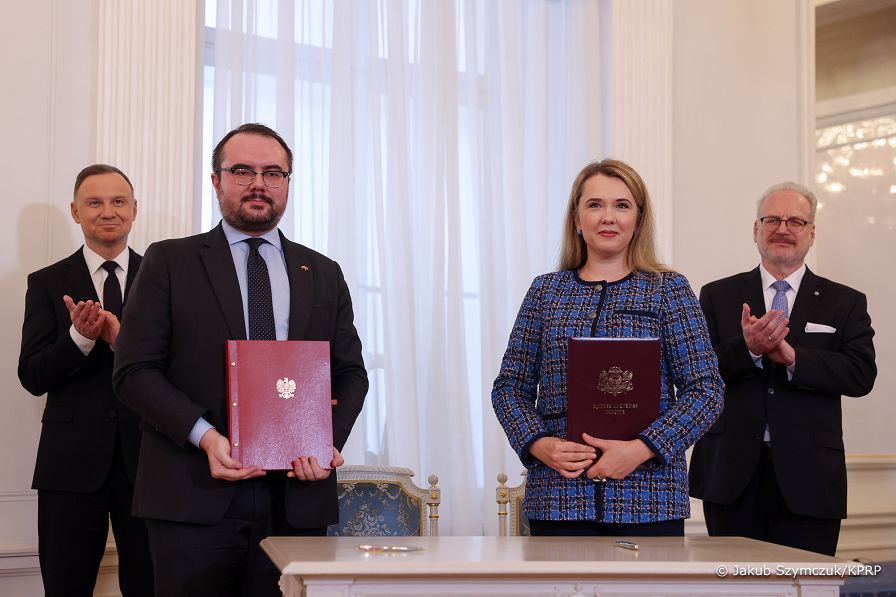 23__Andrzej_Duda_podpisanie_umow_Ryga_Lotwa_20230201_JSZ_9882.jpg
