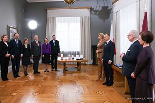 19__Andrzej_Agata_Duda_powitanie_Ryga_Lotwa_20230201_JSZ_9674.jpg