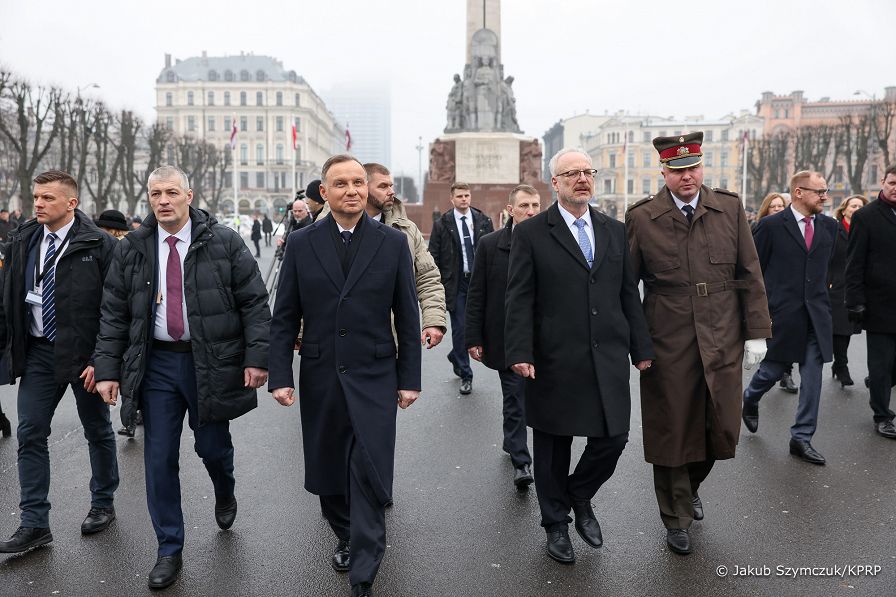 34__Andrzej_Duda_zlozenie_wienca_Ryga_Lotwa_20230201_JSZ_0123.jpg