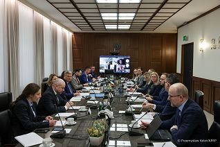 02_20230220_NRR_Rada_ds_Spraw_Spolecznych_PK1_7536.jpg