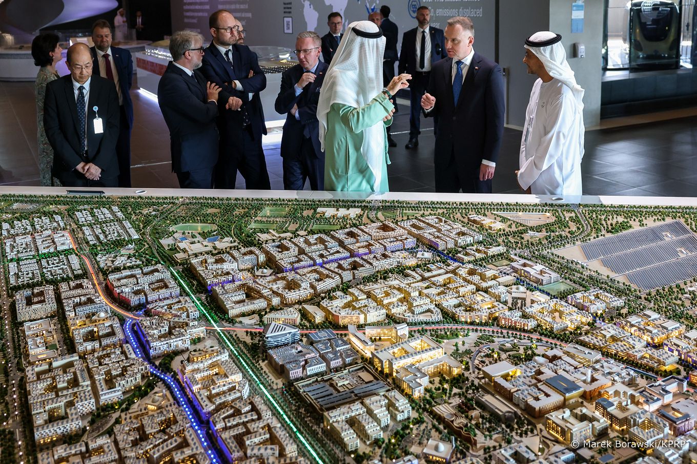 025_24_20230307_Andrzej_Duda_ZEA_Masdar_City_MB1_9642.jpg
