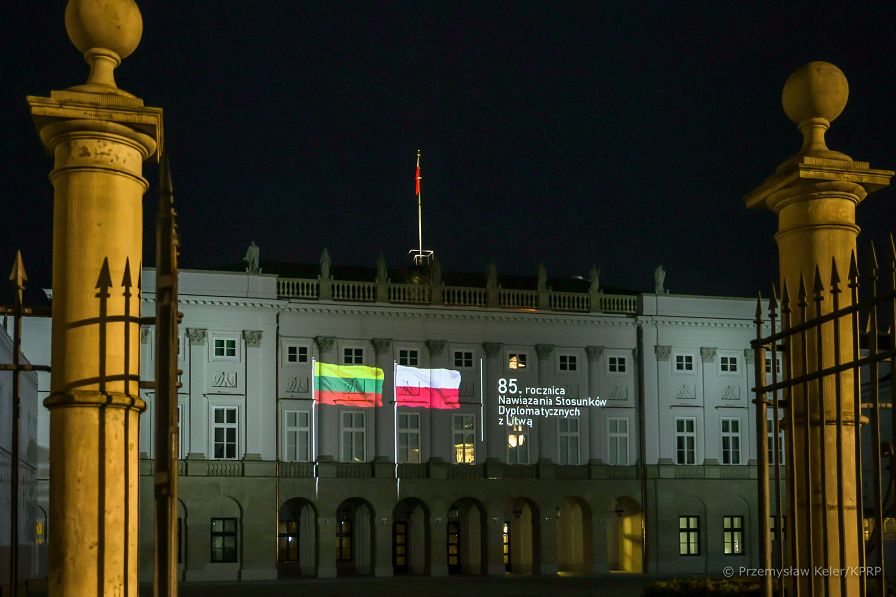 02_20230319_Iluminacja_Stosunki_Dyplomatyczne_PL_LT_wm_PK1_7650.jpg