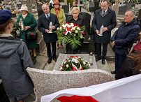 007_20230324_Grazyna_Ignaczak_Bandych_groby_Rodzin_Ratujacych_Zydow_MB1_0632.jpg