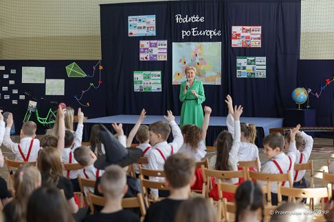 002_20230329_Agata_Kornhauser_Duda_Szkola_Marki_PK2_7259.jpg