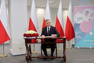 02__Andrzej_Duda_podpisanie_ustawy_Krajowa_Siec_Onkologiczna_Siedlce_20230330_PK1_0750.jpg