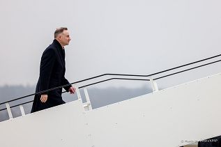 05_20230304_Andrzej_Duda_odlot_Katar_MB2_5833.jpg