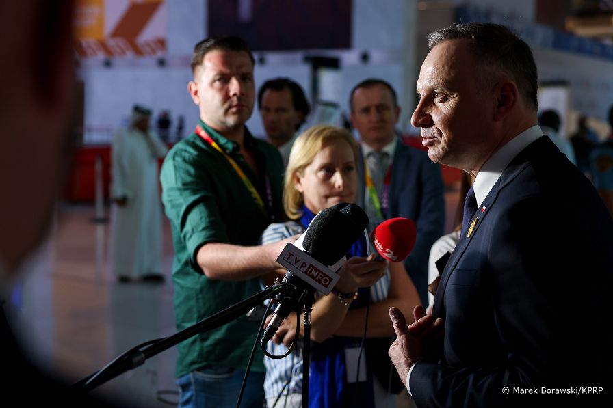 31_20230305_Andrzej_Duda_Katar_LDC5_Wypowiedz_Media_MB1_7018.jpg