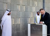 05__Andrzej_Duda_wieniec_pomniki_Wahat_Al_Karama_ZEA_20230307_MB1_8527.jpg