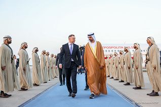 07_20230306_Andrzej_Duda_Abu_Zabi_Ladowanie_Minister_MB1_8137.jpg