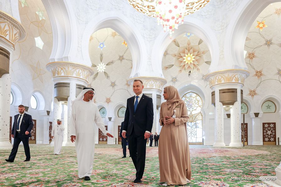 08__Andrzej_Duda_Wielki_Meczet_Szejka_Zayeda_ZEA_20230307_MB1_8637.jpg