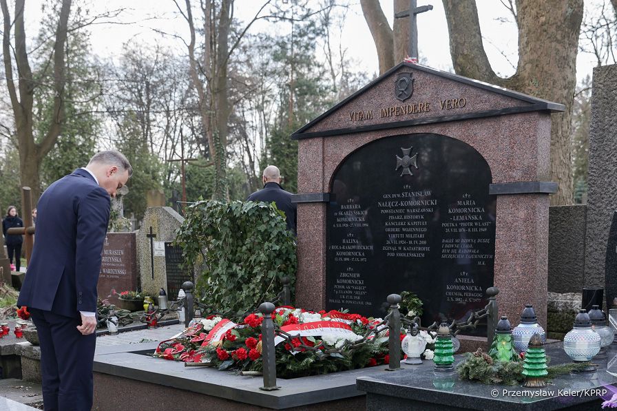 41__Andrzej_Duda_13_rocznica_katastrofy_smolenskiej_Powazki_Warszawa_20230410_PK1_2733.jpg