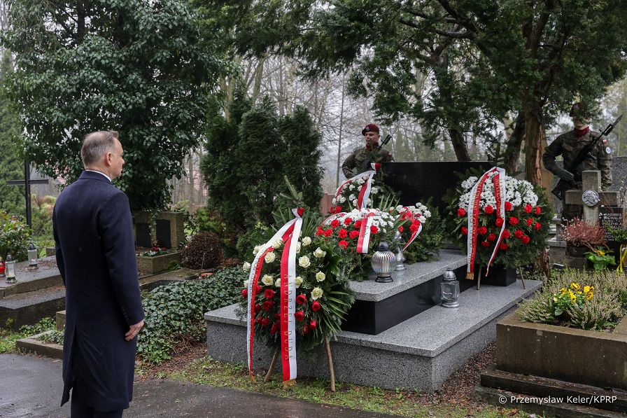 18__Andrzej_Duda_13_rocznica_katastrofy_smolenskiej_Krakow_20230410_PK1_1293.jpg