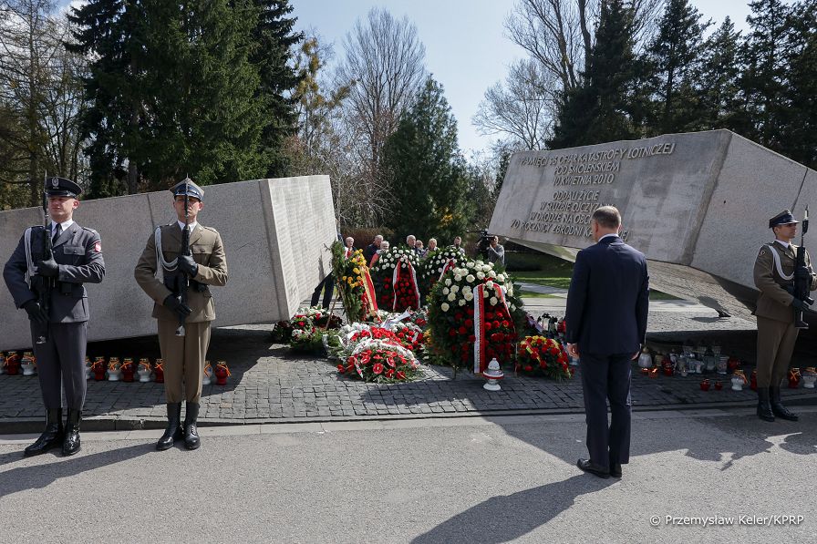 29__Andrzej_Duda_13_rocznica_katastrofy_smolenskiej_Powazki_Warszawa_20230410_PK1_2024.jpg