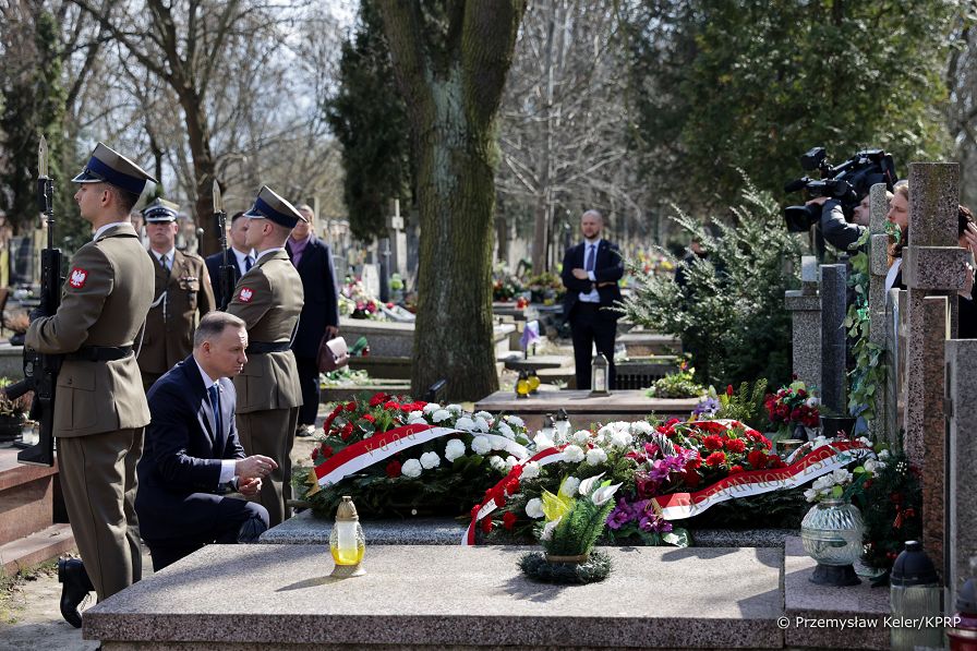 53__Andrzej_Duda_13_rocznica_katastrofy_smolenskiej_Warszawa_20230410_PK1_3236.jpg