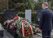39__Andrzej_Duda_13_rocznica_katastrofy_smolenskiej_Powazki_Warszawa_20230410_PK1_2667.jpg