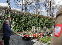 44__Andrzej_Duda_13_rocznica_katastrofy_smolenskiej_Powazki_Warszawa_20230410_PK1_2853.jpg