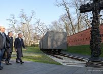 04__Andrzej_Duda_Dzien_Pamieci_Ofiar_Zbrodni_Katynskiej _20230413_MB1_3449.jpg