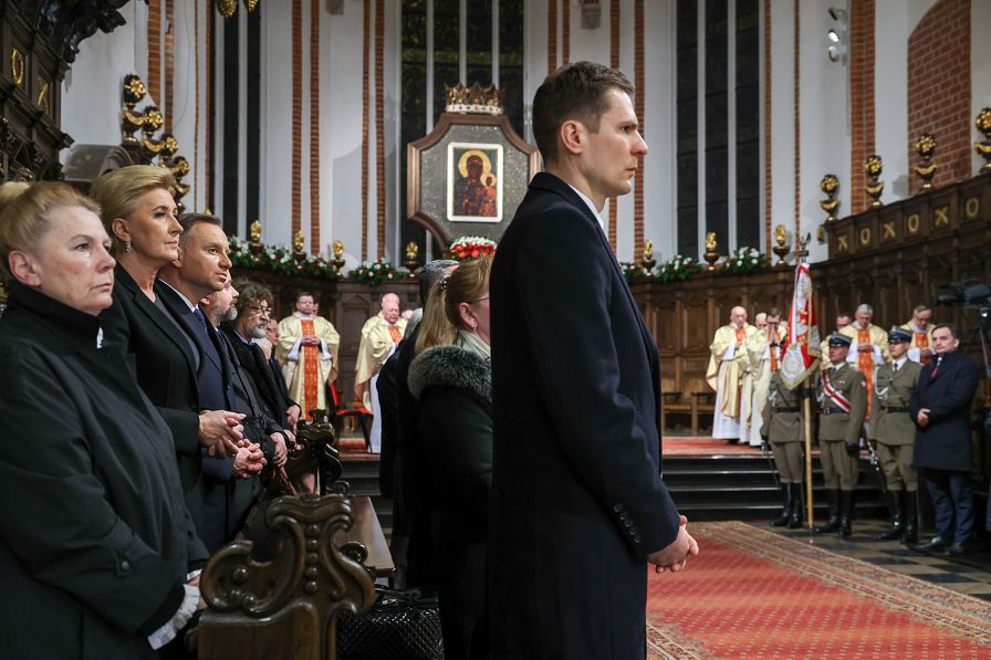 02__Andrzej_Duda_obchody_13_rocznicy_Katastrofy_Smolenskiej_20230416_MB1_4130.jpg