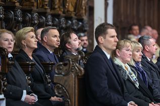 03__Andrzej_Duda_obchody_13_rocznicy_Katastrofy_Smolenskiej_20230416_MB2_0390.jpg