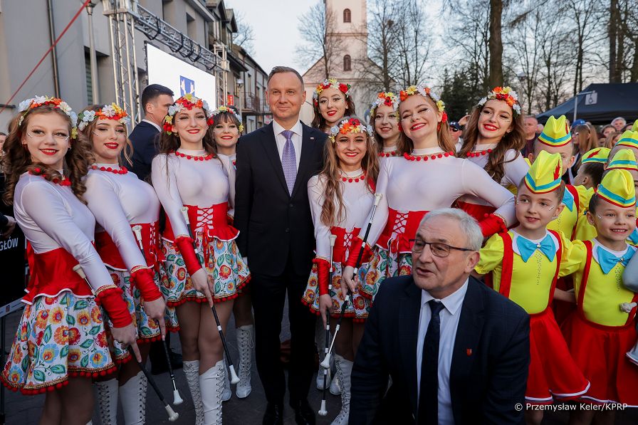 19_20230421_Andrzej_Duda_Pajeczno_Spotkanie_Mieszkancy_PK1_5557.jpg