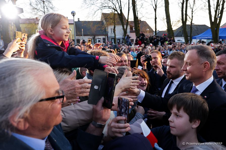 25_20230421_Andrzej_Duda_Pajeczno_Spotkanie_Mieszkancy_PK1_4625.jpg