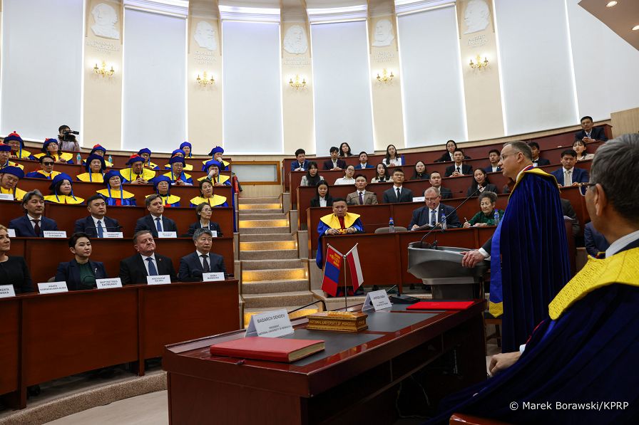 06_PAD_PAKD_Mongolia_Uniwersytet_MB1_7930.jpg