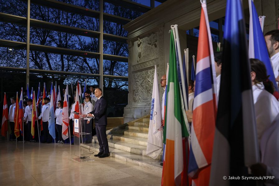 18__Andrzej_Agata_Duda_Przekazanie_Ognia_Pokoju_Rzym_20230403_IMGM9495.jpg