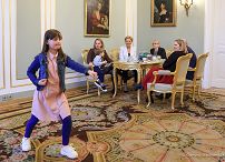 009_20230404_Agata_Kornhauser_Duda_Spotkanie_Rodzina_Holden_GJA_3812.jpg