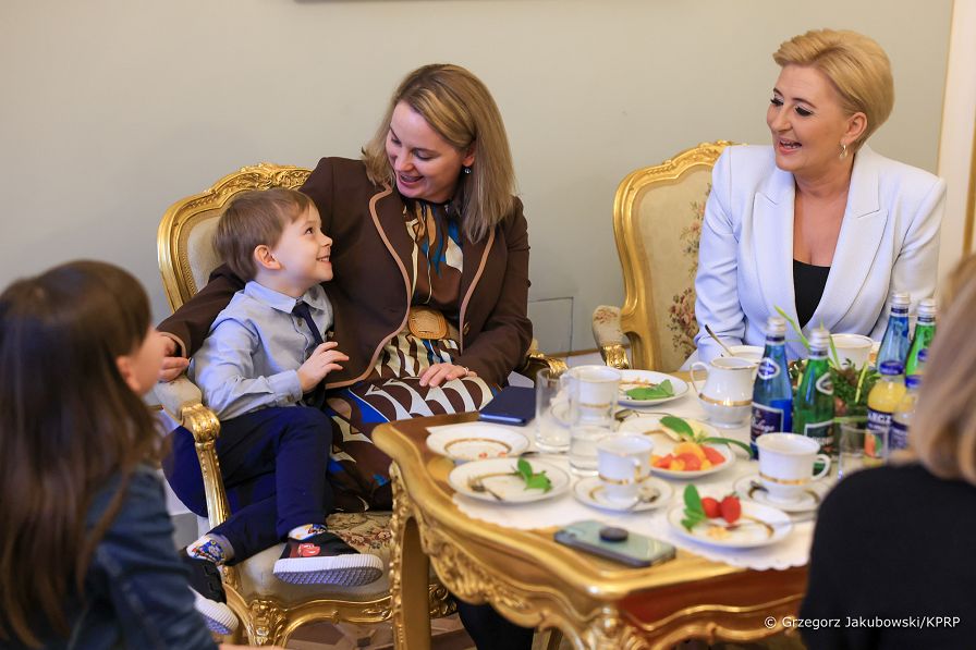 007_20230404_Agata_Kornhauser_Duda_Spotkanie_Rodzina_Holden_GJA_3668.jpg