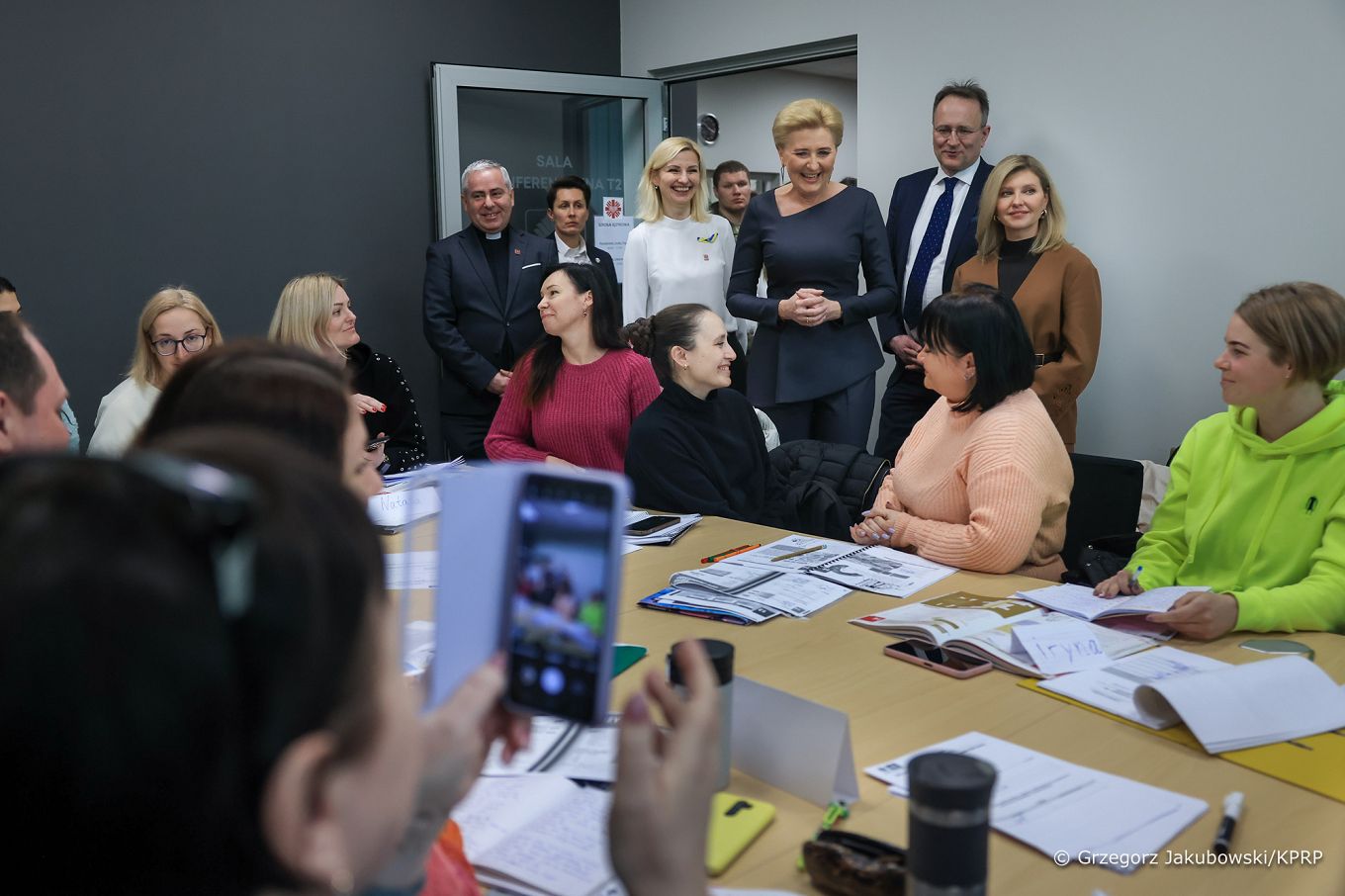 008_20230405_Agata_Kornhauser_Duda_Olena_Zelenska_Centrum_Pomocy_Migrantom_GJA_5799.jpg