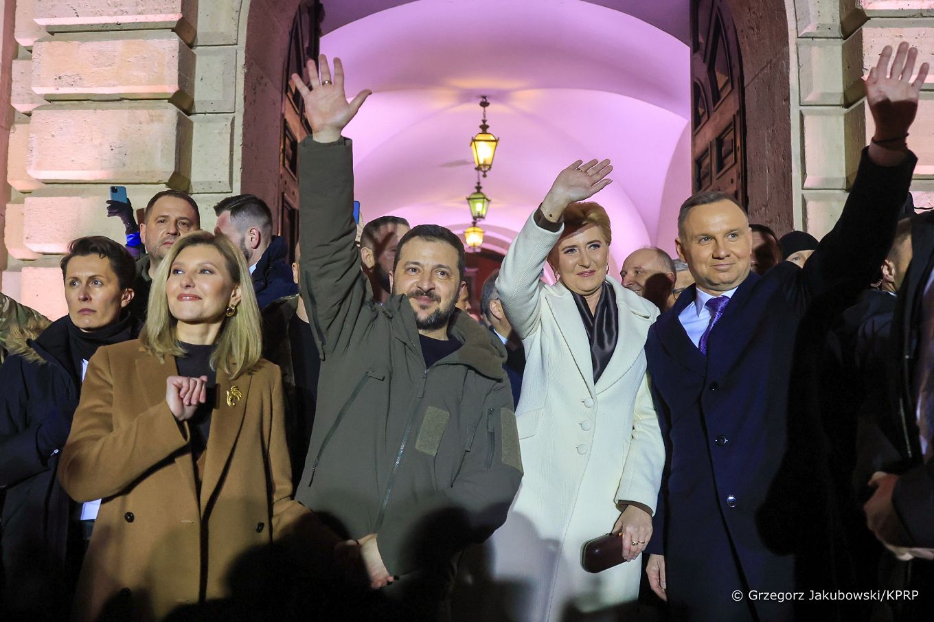 036_20230405_Pary_Prezydenckie_Wyjscie_Zamek_GJA_7517.jpg