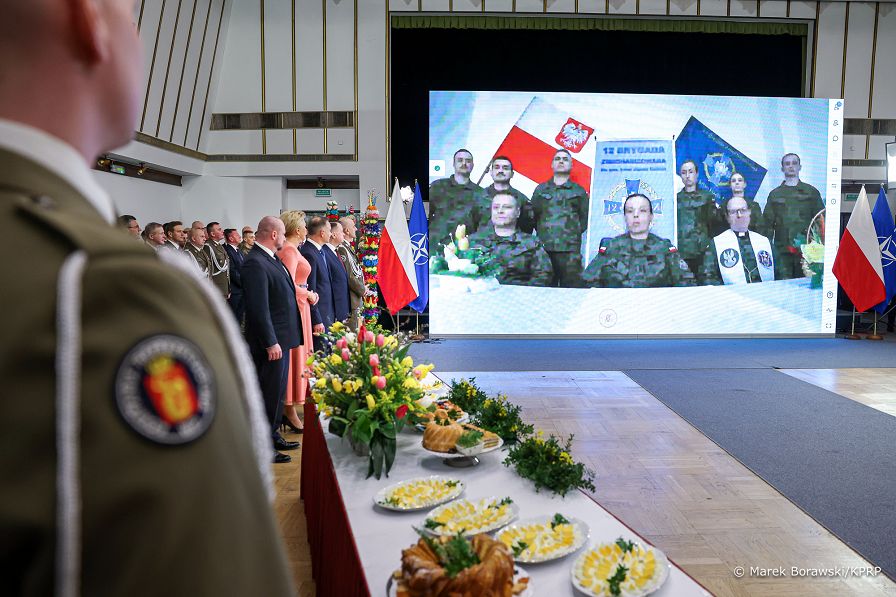 002_20230406_Para_Prezydencka_Spotkanie_Zolnierze_Wielkanoc_MON_MB1_2334.jpg