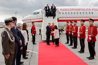 01__Andrzej_Agata_Duda_przylot_Albania_20230510_PK1_6040.jpg
