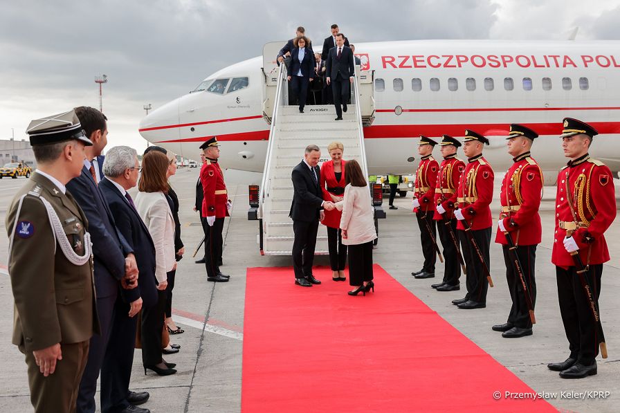 01__Andrzej_Agata_Duda_przylot_Albania_20230510_PK1_6040.jpg
