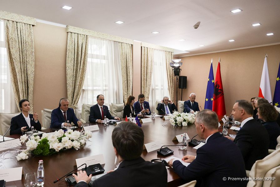 23__Andrzej_Duda_rozmowy_plenarne_Albania_20230511_PK1_6719.jpg