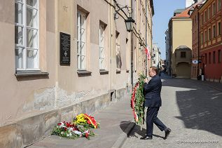 01__PAwel_Szrot_wieniec_tablica_Sp_Grzegorz_Przemyk_20230514_PK1_4853.jpg