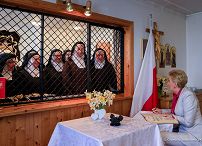 008_20230517_Agata_Kornhauser_Duda_Klasztor_Islandia_Karmelitanki_Bose_GJA_5853.jpg