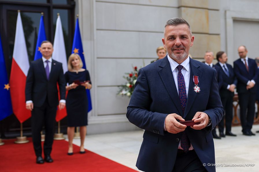 019_20230525_Andrzej_Duda_Dzien_Samorzadu_Odznaczenia_GJA_8414.jpg