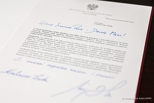 01_Prezydent_Andrzej_Duda_list_dzień_matki_20230526_PK1_0893.jpg