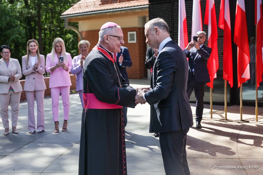 04_Andrzej_Duda_odznaczenie_biskup_senior-w woj. zachodniopomorskim_20230529_PK1_9238.jpg