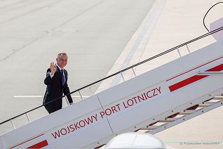 001_20230529_Andrzej_Duda_Pomnik_Wejscie_na_poklad_PK2_4128.jpg