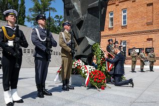002_20230529_Andrzej_Duda_Pomnik_Zolnierzy_Poleglych_Misjach_Operacjach_Wojskowych_Poza_Granicami_Panstwa_MB1_7574.jpg