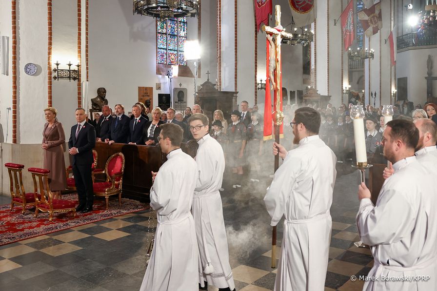 01__Andrzej_Agata_Duda_msza_za_ojczyzne_20230503_MB1_2434.jpg